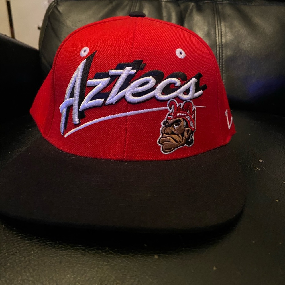 Snapback hat